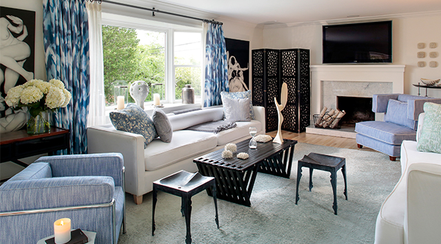 Hamptons Bungalow 2 - Living Room 