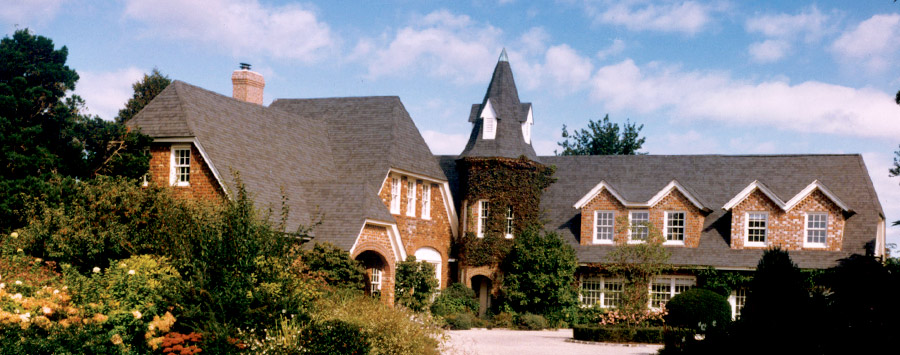 Country Manor - Exterior
