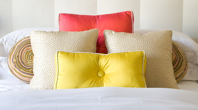 Manhattan House Bed/Pillows - Bedroom